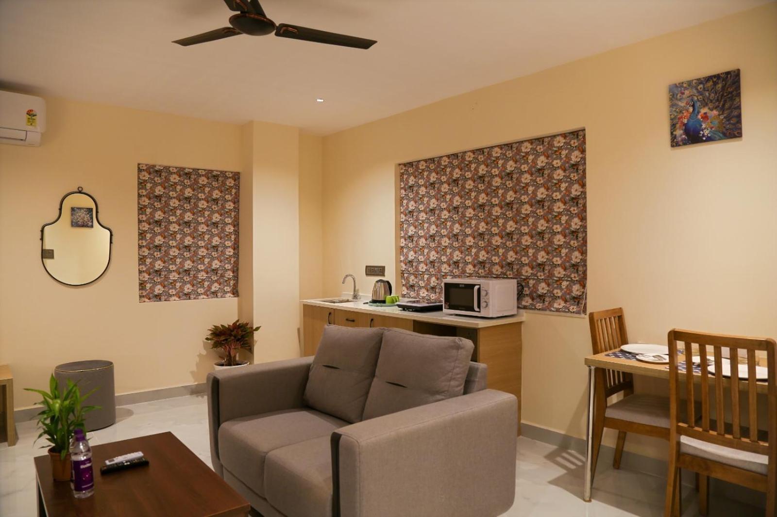 Lumis Studio Apartment Hyderabad Exterior foto